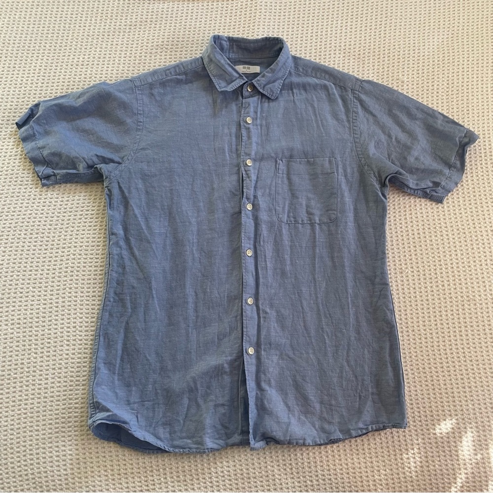 Mens Uniqlo Casual Button Down Size Medium